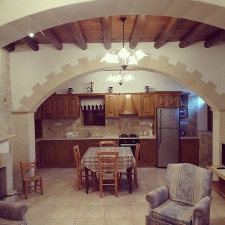 Corner Cottage Lania Exterior foto